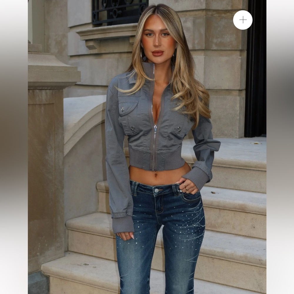 Cropped Gray Zip-Up Bomber Jacket - Women